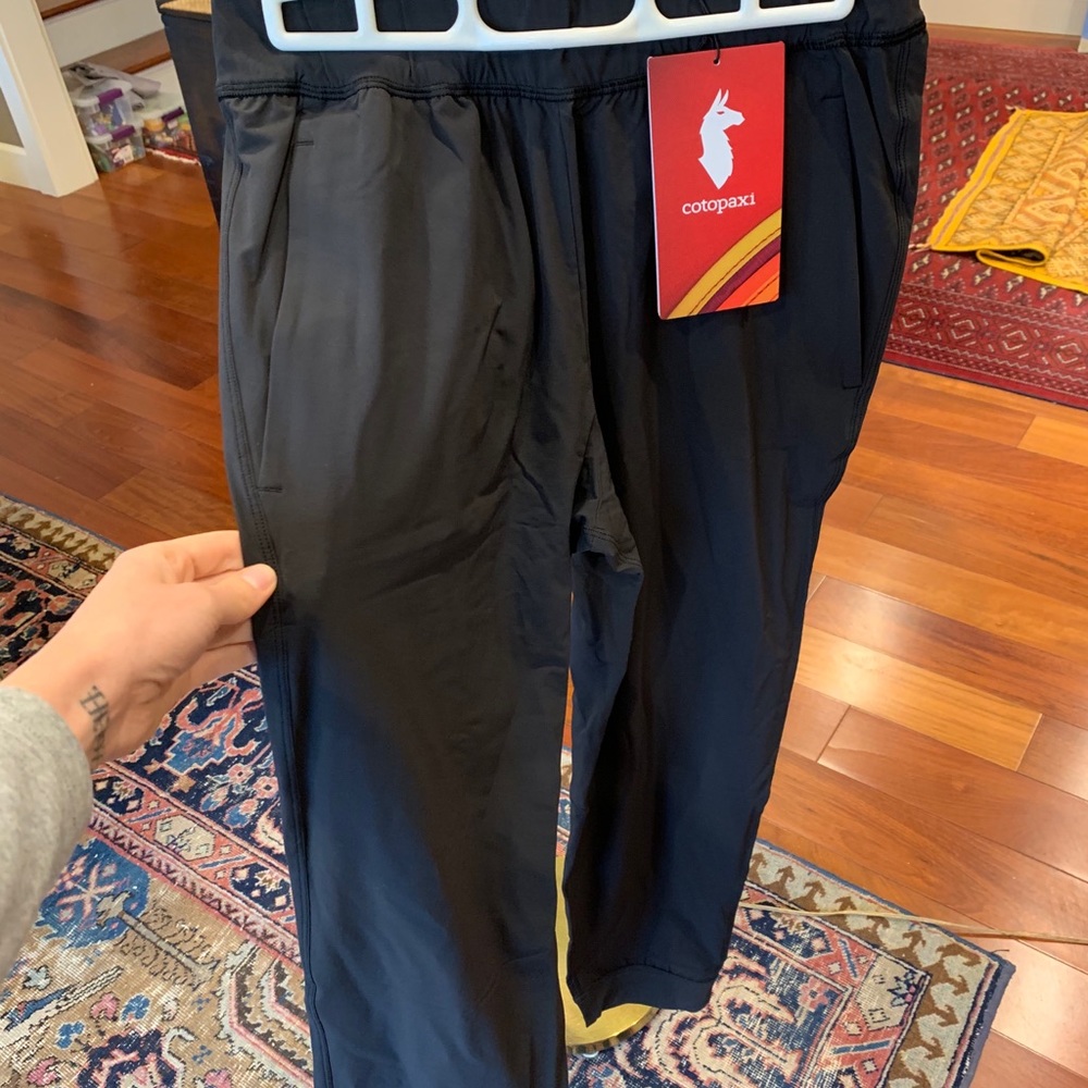 NWT Cotopaxi Veza Adventure Jogger 🦙🦙